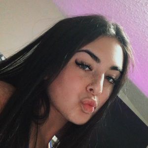 Meet your Posher, Averie